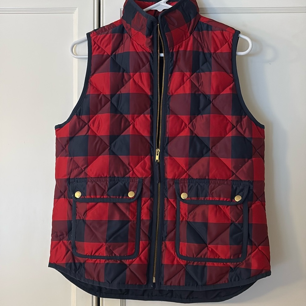 J Crew thin puffer vest red and blue checked size small